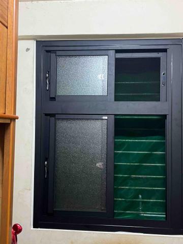 佳昇鋁門窗 - 欣揚智能s8氣密窗 消光黑色配5mm銀霞強化玻璃 乾式施工