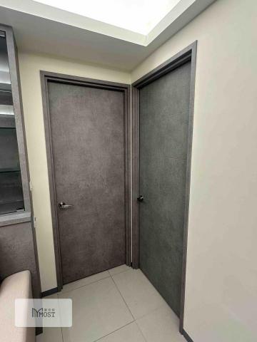 Most膜司特 - B. 建商蟑螂色房門 after 