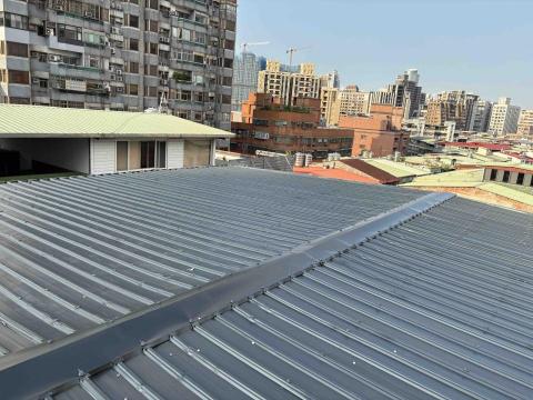 明利鐵工廠（敏利企業社） - 鐵皮更換