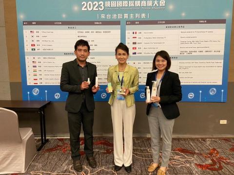 Ruby Lee 中日文主持口譯 -  Ruby Lee 中日文主持口譯 -