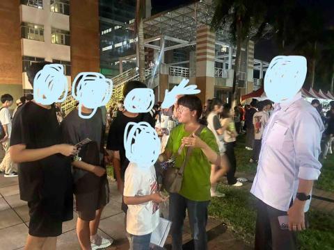 AlitaWu - 帶學生實地走訪英文對話練習