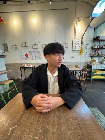 提供公關服務的專家曾浩瑋