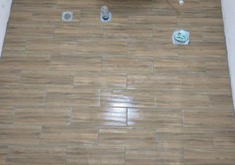 林政翰（宇宏工程） - 硬底施做 木紋地磚