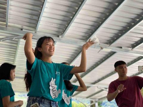 邱思璇 - 帶孩子們活動