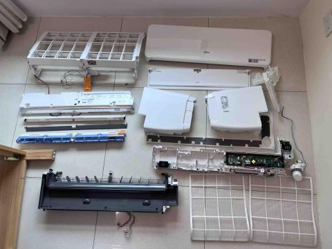 可麗淨-小邱 - 分離式冷氣拆裝天花板，富士通Z系列