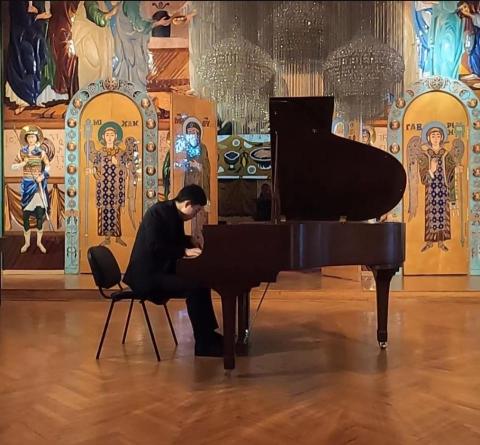 康峰慎  Kang Feng Shen - 