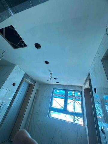卓慧美 - 梯廳天花板研磨作業處理