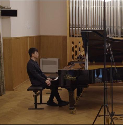 康峰慎  Kang Feng Shen - 