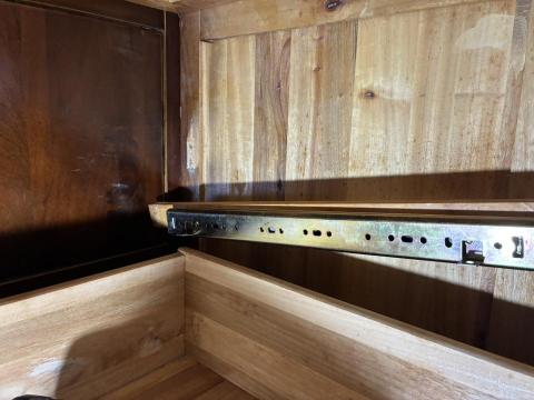 周文翔 - 抽屜軌道修繕前 周文翔 - 抽屜軌道修繕前