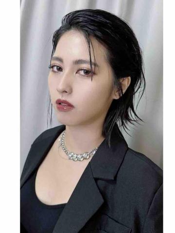 Wenwen Makeup - 個性濕髮背頭