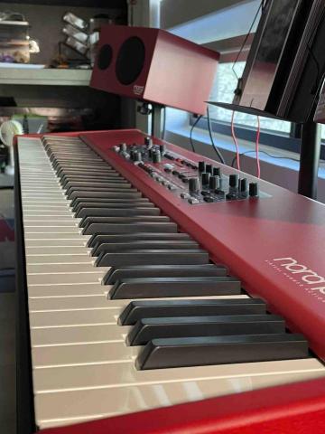 提供歌唱班服務的專家徐飛