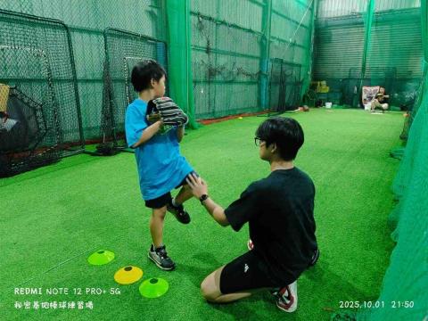 恩愷 - 投球指導