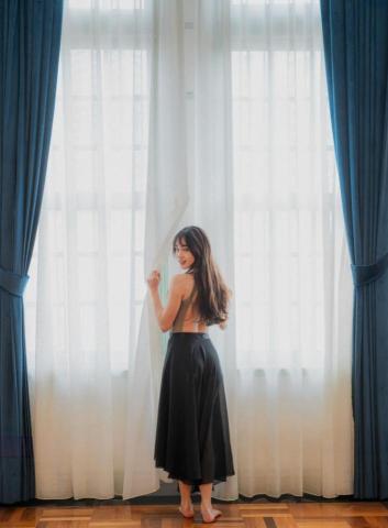 設計是我的專業，對於攝影有著非常大的熱情，希望可以為您們提供 - 人像攝影