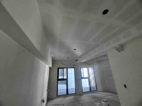 卓炳宏-宏潤油漆工程