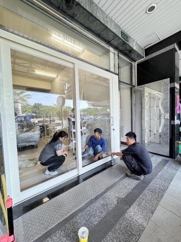 山紘企業有限公司 - 門＆窗增設修改服務