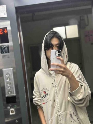 提供行動式教學服務的專家許瑋恩