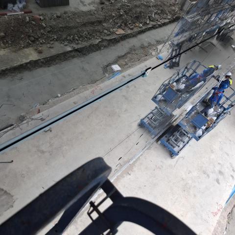 詠華工程有限公司 - 高空作業車，玻璃圍幕