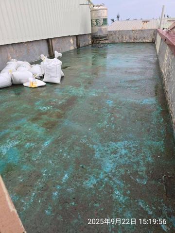 邑光防水隔熱工程 - 旗津民宅屋頂（施作前照片）