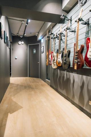 PARKLAND MUSIC TAIWAN LIMITED - 走道