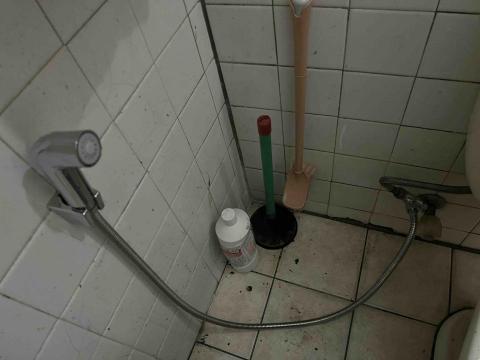 JingJuan驚湛 - 馬桶旁幫新增一個沖洗器