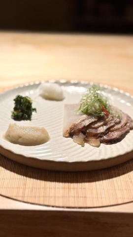 徐嘉琪 - 牛肉麵｜澳洲和牛頰｜烤水梨｜牛高湯白蘿蔔泥