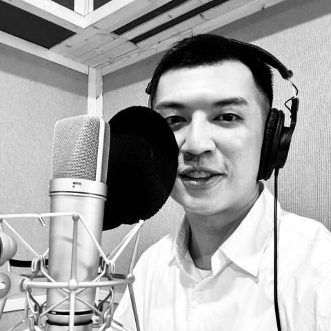 提供配音班服務的專家Tony 名彤