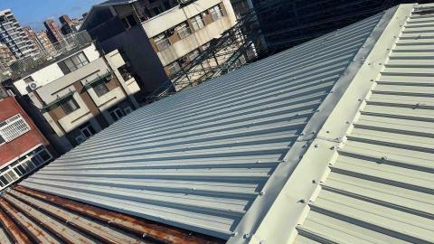 簡成勳 - 永和 屋頂浪板覆蓋