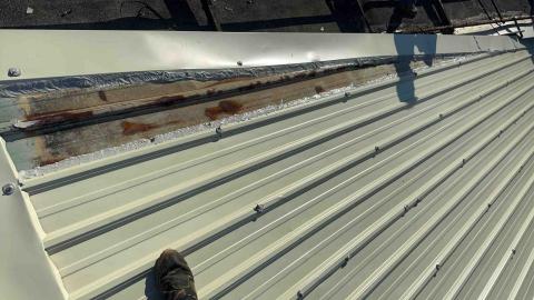 簡成勳 - 永和 屋頂浪板覆蓋