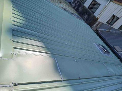 簡成勳 - 中和 屋頂浪板覆蓋