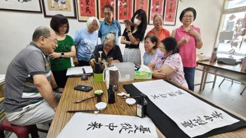 李世華 - 指導社區樂齡班