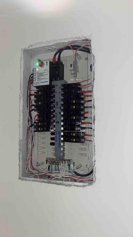 許家銘 - 配電盤迴路異常查修