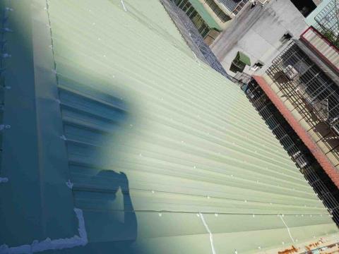 簡成勳 - 中和 屋頂浪板覆蓋