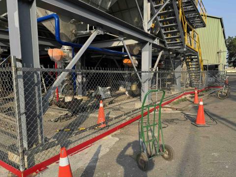 快樂創意公仔 - 圍籬工程