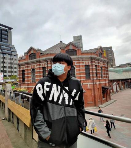 提供東港鎮公所服務的專家吳榮傑