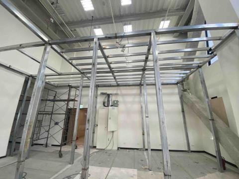 伸鋐金屬工程 - 