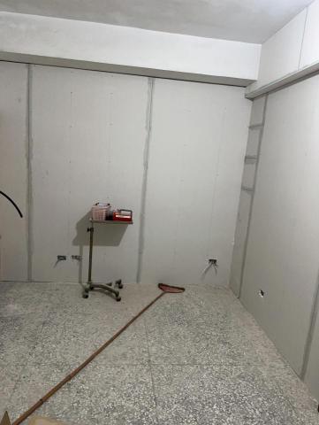 陳先生 - 輕隔間油漆