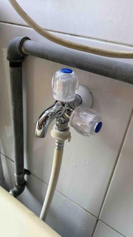 佳昆水電 - 更換兩用水龍頭