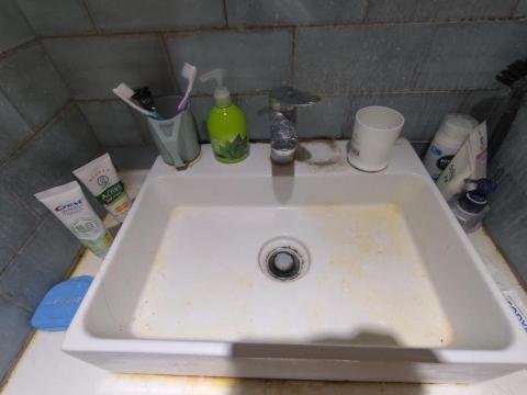 強迫症清潔小小工作室 - 浴室洗手台清潔前