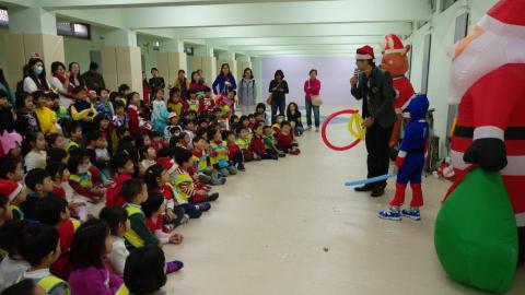 第一名魔-丁民 - 聖誕節活動一定要有魔術師。