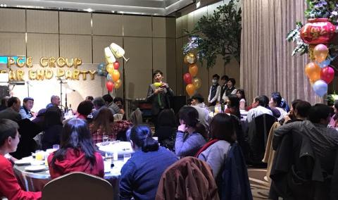 第一名魔-丁民 - 魔術師走向觀眾席牽動每位觀眾的心。