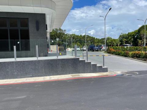 租多好室系統傢俱訂製組裝IKEA掏寶特力屋傢俱組裝 - 玻璃欄杆訂製與安裝