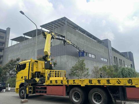 顏陽起重 - 26T吊卡 可坐籃子