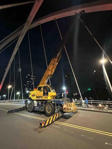 顏陽起重 - 20T吊車