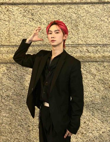 提供kpop舞服務的專家歐柏甫