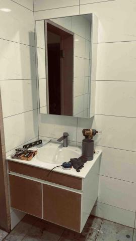 賴睿瑭 - 安裝浴櫃