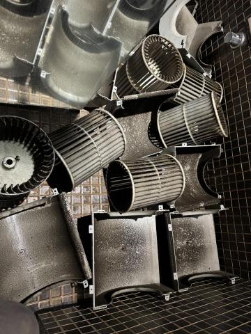 黃炳睿 - 吊隱風機風鼓清洗