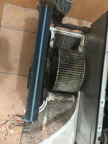 黃炳睿 - 窗型保養前
