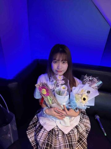 提供壁貼之家服務的專家黃翊娟