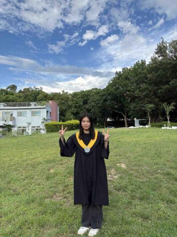 提供數學家教高雄服務的專家李怡靜