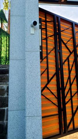 樂思達 - 安裝設備時，團隊會充分考量室外環境的整體對稱性，以確保不破壞既有設計。同時，設計方案將注重簡潔性與美觀性，力求與周圍環境和諧融合，展現專業水準。